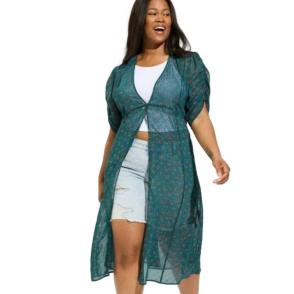torrid Tops - Torrid Womens Green Chiffon ruched sleeve kimono Size 2X